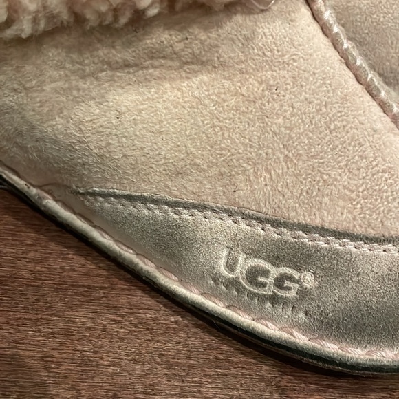 Ugg baby booties - Picture 2 of 7